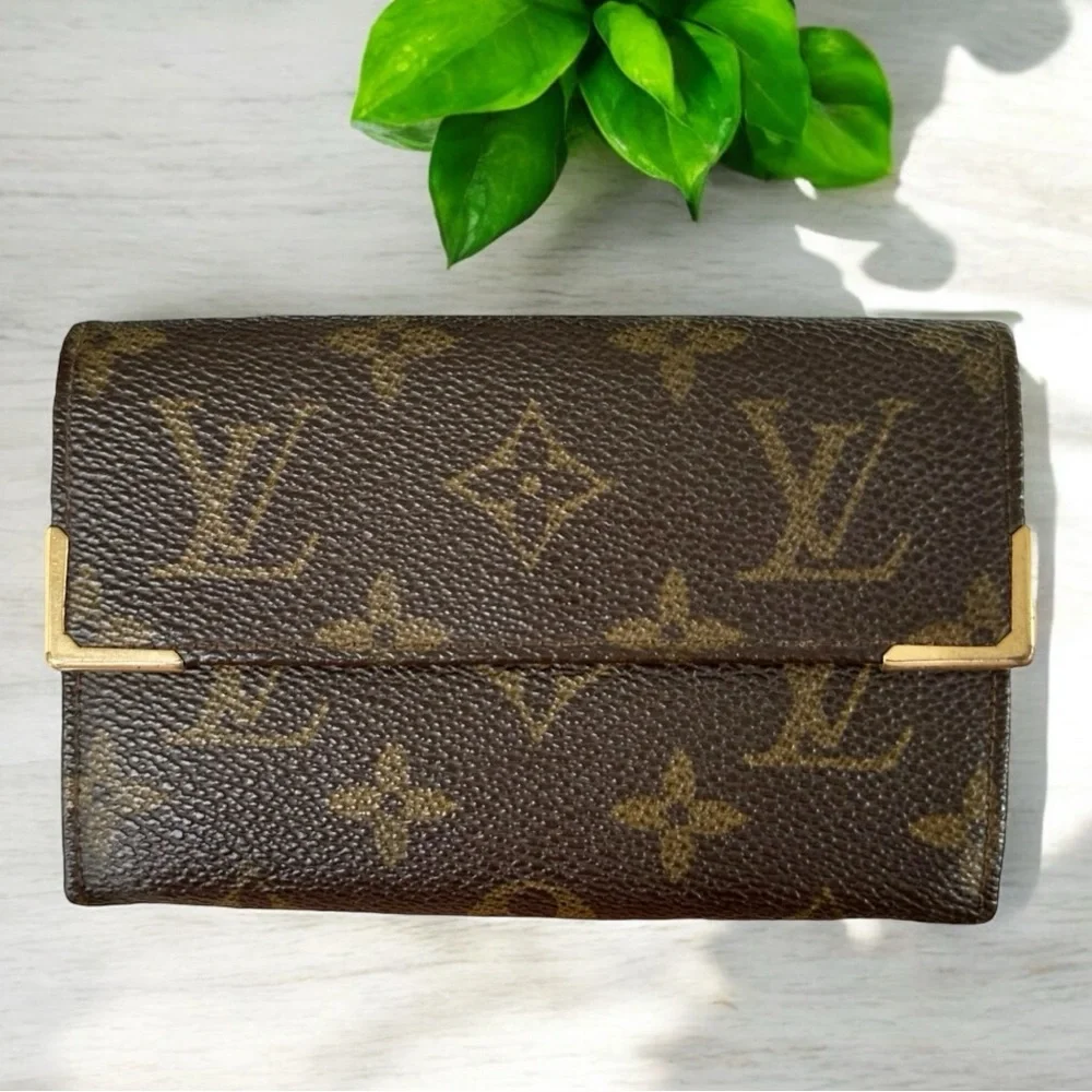 Authentic Louis Vuitton Vintage Monogram Leather & Gold Trim Tresor Wallet - Picture 1 of 12